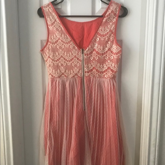 SUMMER DRESS OVERLAY LACE FLYING TOMATO SMALL - Picture 2 of 5